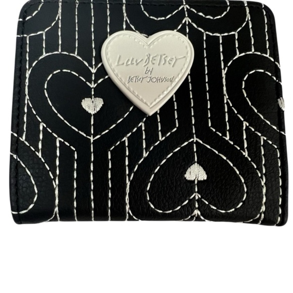 Betsey Johnson Luv Betsey Women's Quilted Heart Wallet Multicolor